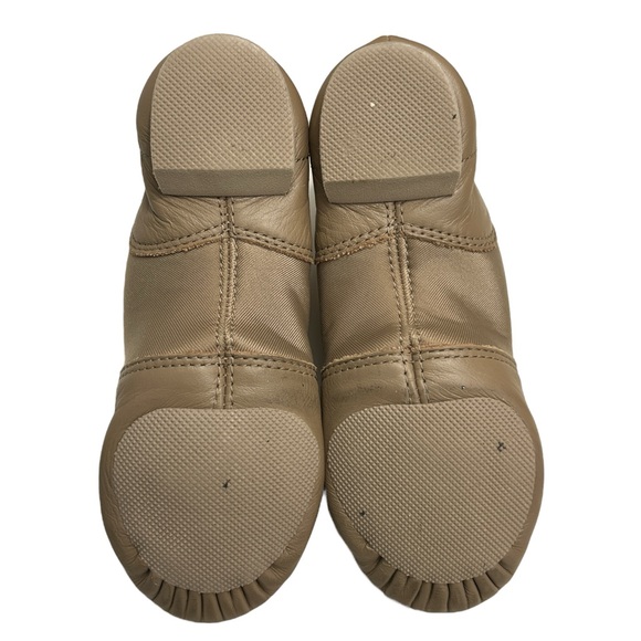 Capezio E-Series Jazz Slip-On Leather Dance Shoe in Caramel color, Size 3.5M - Picture 5 of 11